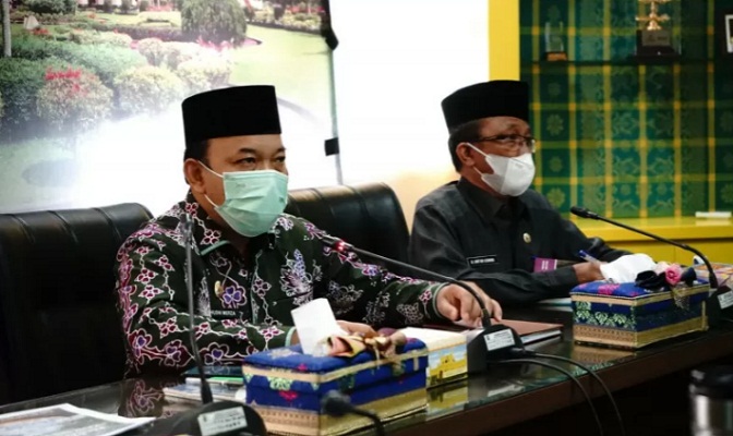 Wabup dan Sekda Siak saat memimpin rapat pembukaan pariwisata
